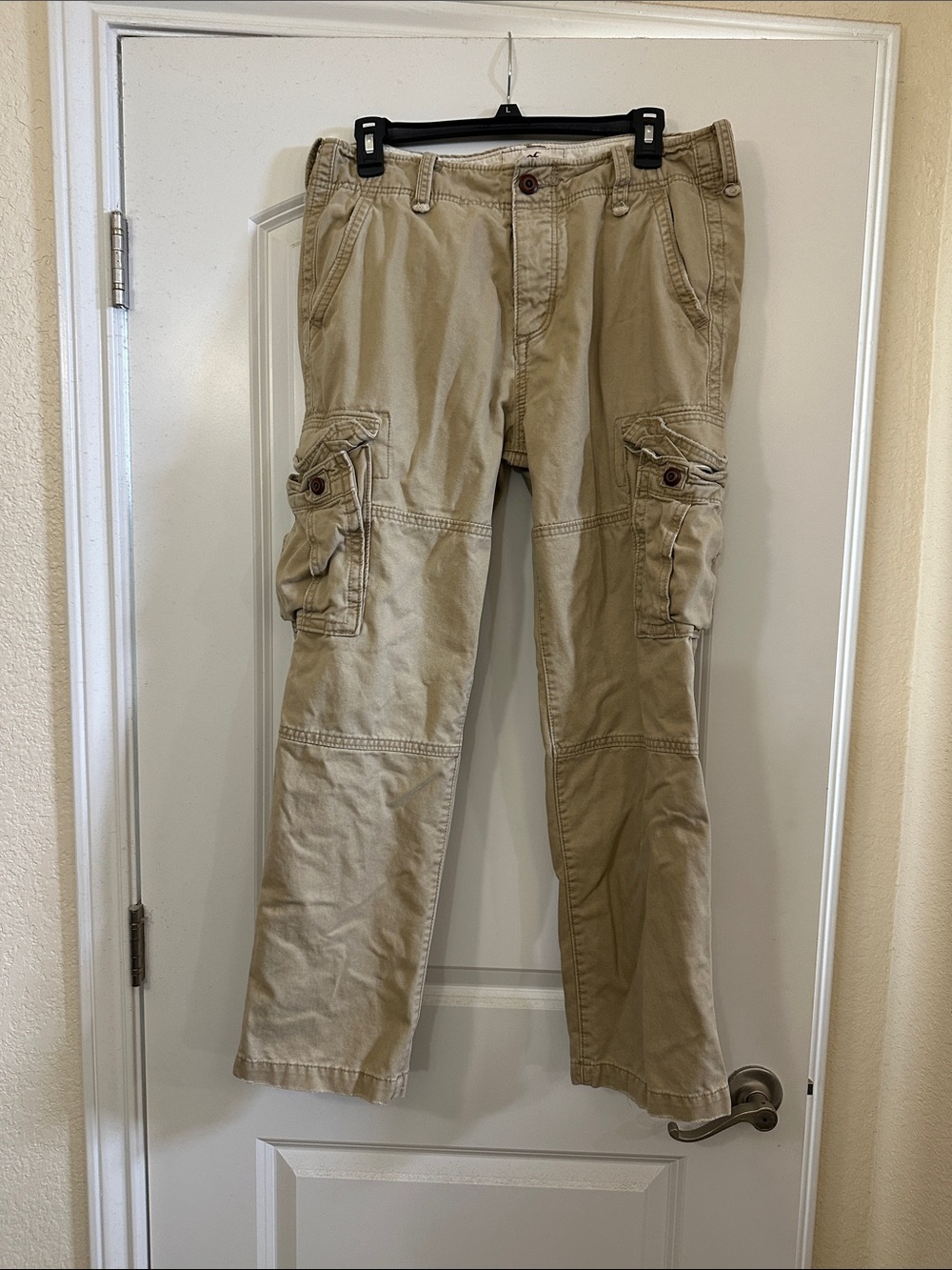 Hollister Men's Khaki Cargo Pants - Light Tan